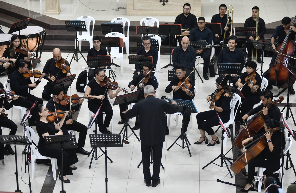 Guayaquil: Orquesta Filarmónica se presentó por primera vez en la Iglesia de la parroquia San Jerónimo de Chongón